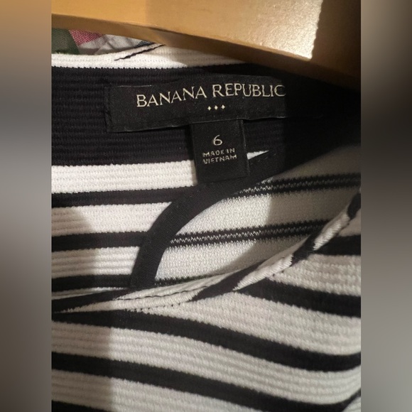 Banana Republic shift dress. Navy/white - Picture 2 of 3